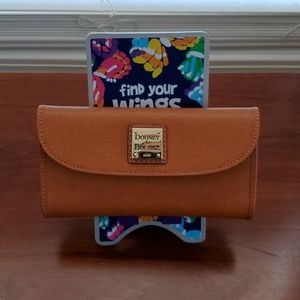 Dooney & Bourke Saffiano Continental Clutch